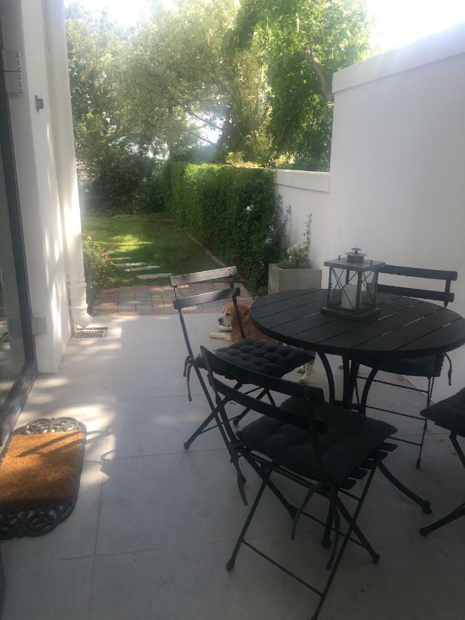 Table Mountain Guest Cottage With Private Garden 케이프타운 외부 사진